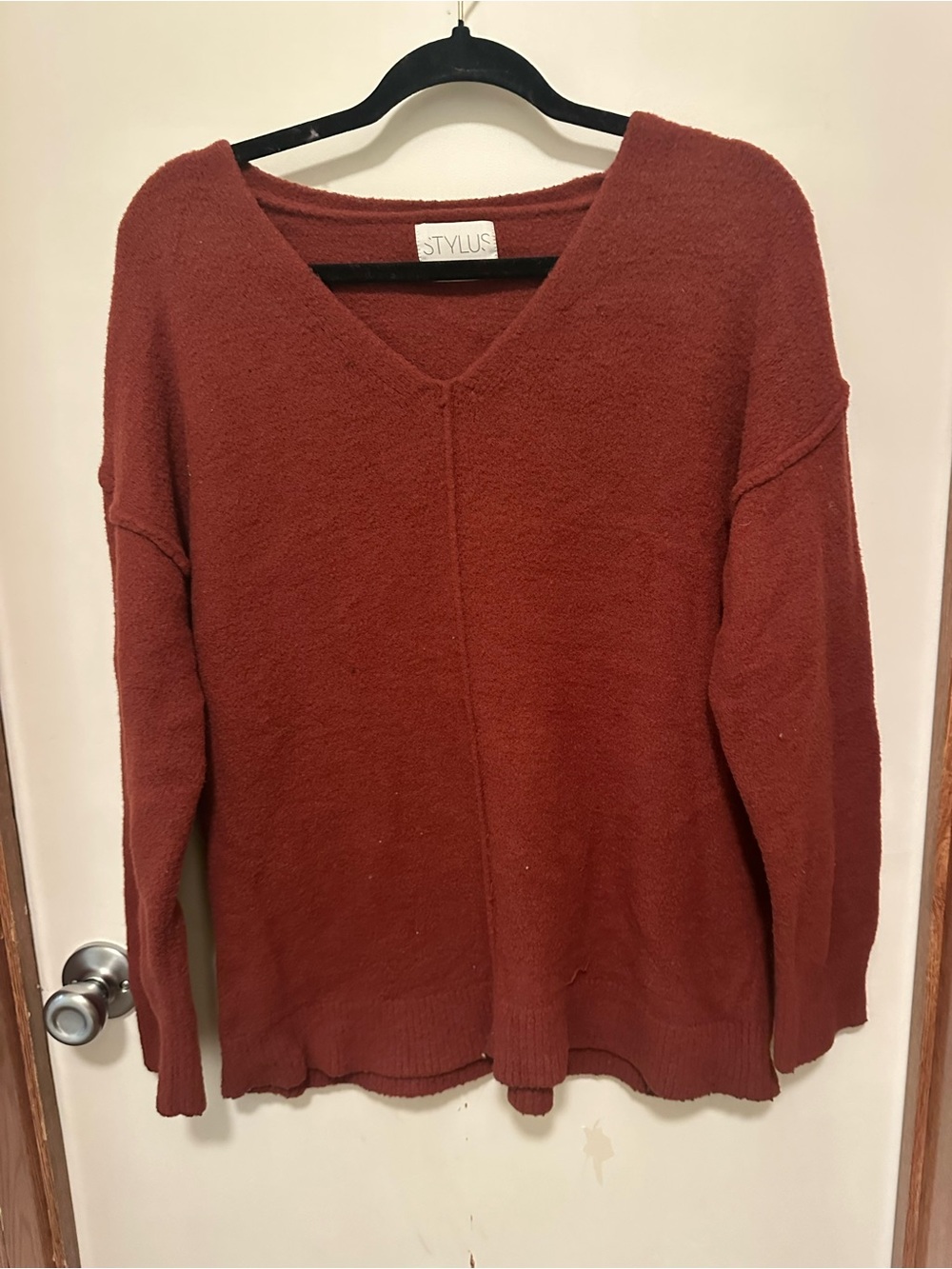STYLUS V-Neck Knit Sweater in Rust Red